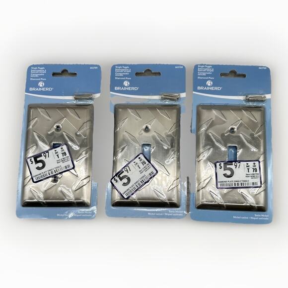 Diamond Plate 1-Gang Standard Toggle Wall Plate, Satin Nickel - 3 Pack {3} - Picture 1 of 10